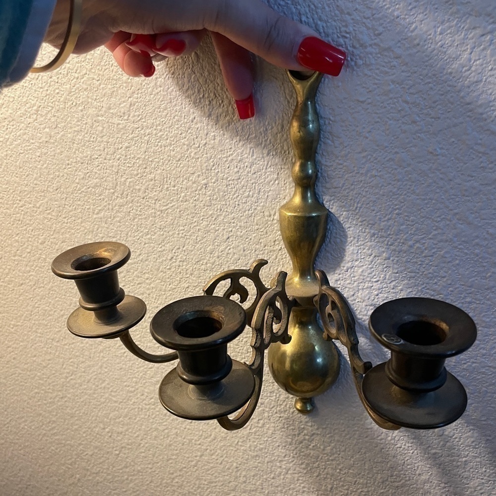VINTAGE Pair of solid brass candle holders - Picture 2 of 3